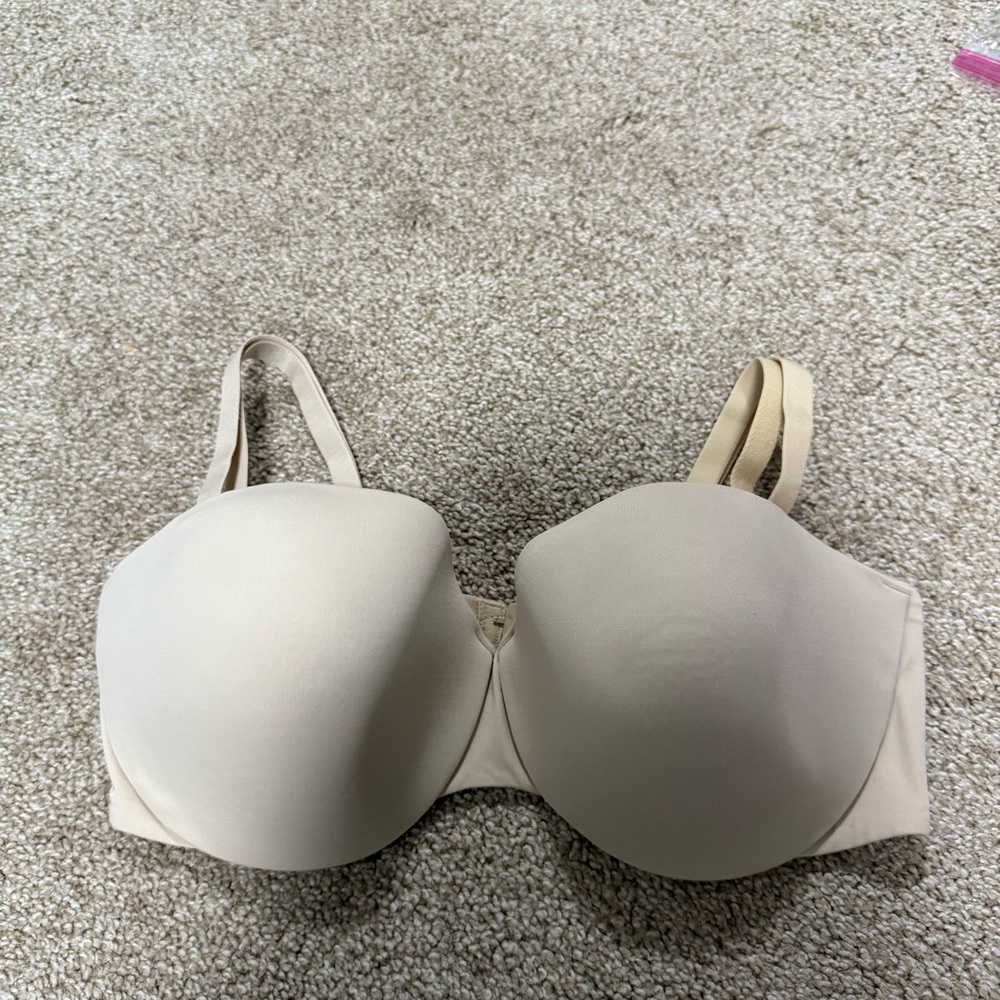 Victorias Secret Body by Victoria Ipex Strapless Nude Bra Pushup 38D‎